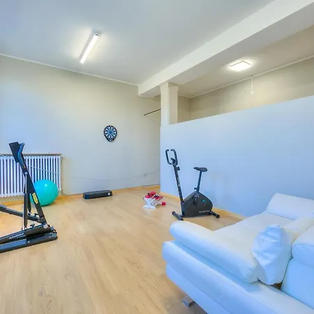 Anita Fitness Retreat - Happy * Gemonio