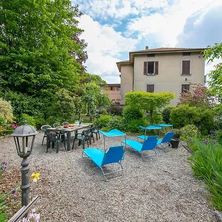 Anita Fitness Retreat - Happy *