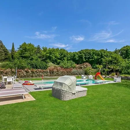 Anita Lake, 2br Retreat W/ Shared Pool And Gym - Happy *