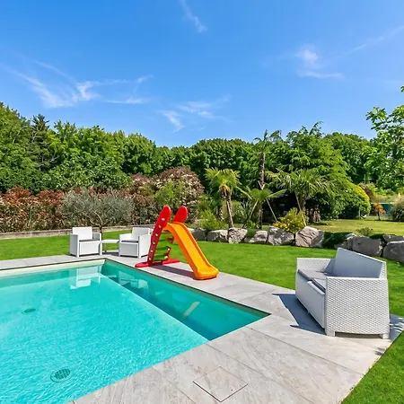 Nyaraló Anita Lake, 2br Retreat W/ Shared Pool And Gym - Happy *